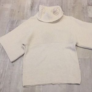 Beautiful BCBG SWEATER